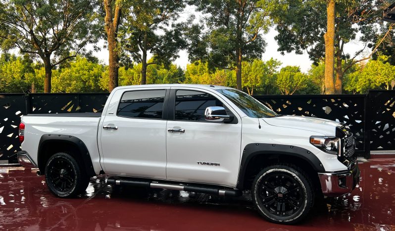 
								Toyota Tundra full									