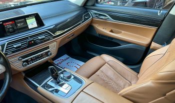
									BMW  750i xDrive full								