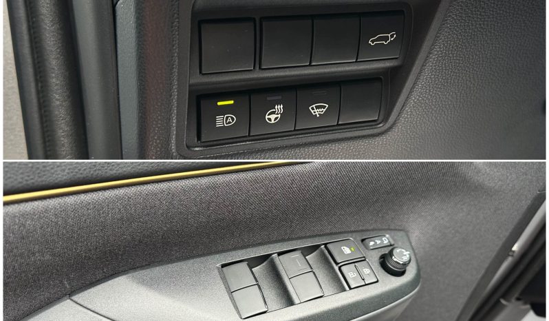 
								Toyota Yaris Cross full									