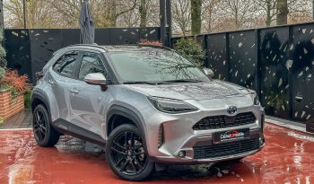 
									Toyota Yaris Cross full								