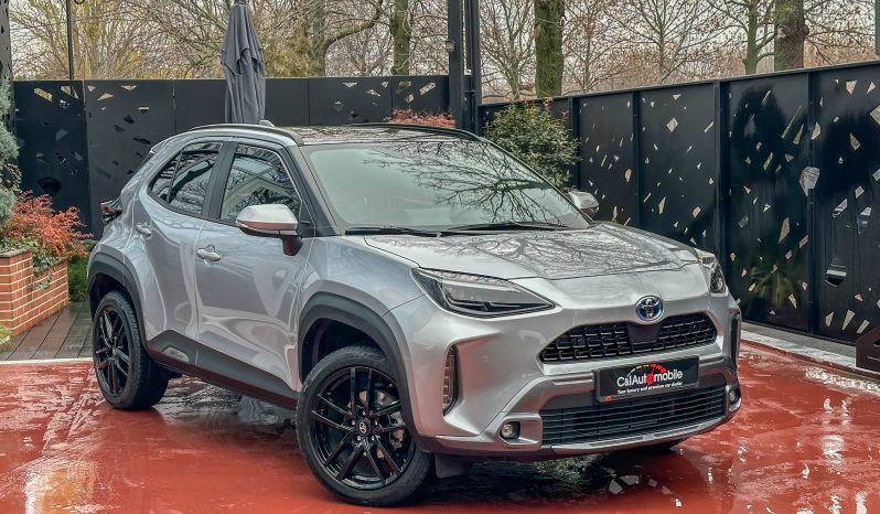 
								Toyota Yaris Cross full									
