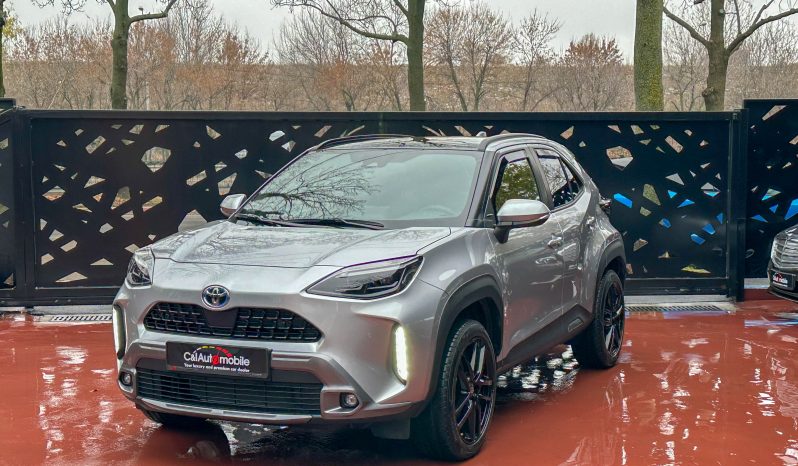 
								Toyota Yaris Cross full									