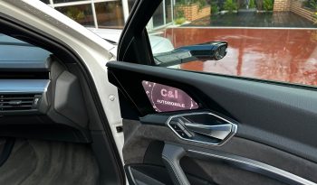 
									Audi e-tron 55 quattro S line full								