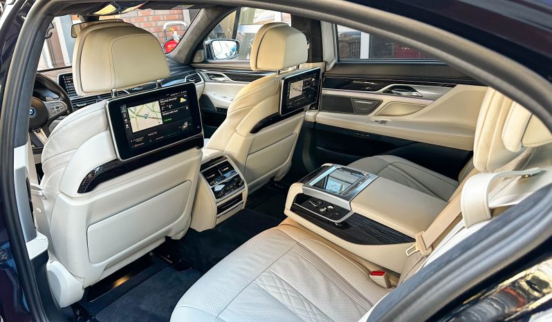 
								BMW 745 LE xDrive full									