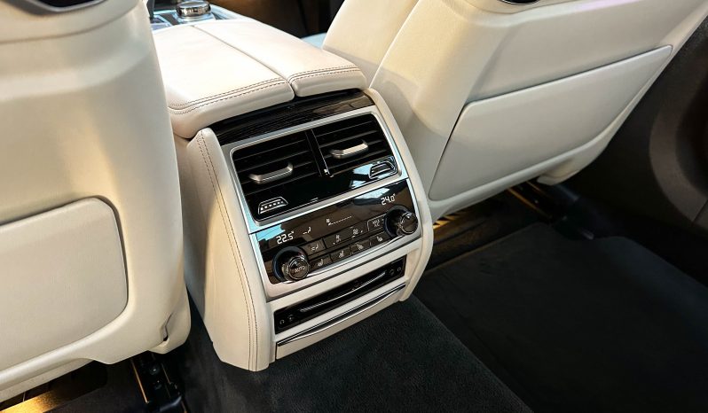
								BMW 745 LE xDrive full									