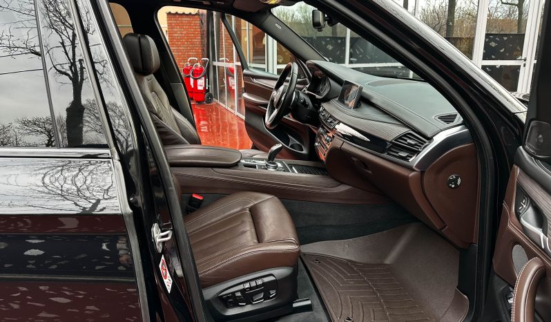 
								BMW X5 xDrive40d full									