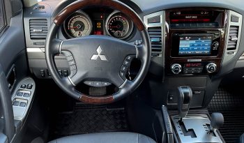 
									Mitsubishi Pajero full								