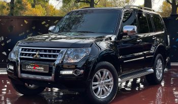 
									Mitsubishi Pajero full								