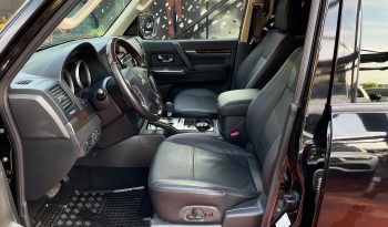 
									Mitsubishi Pajero full								