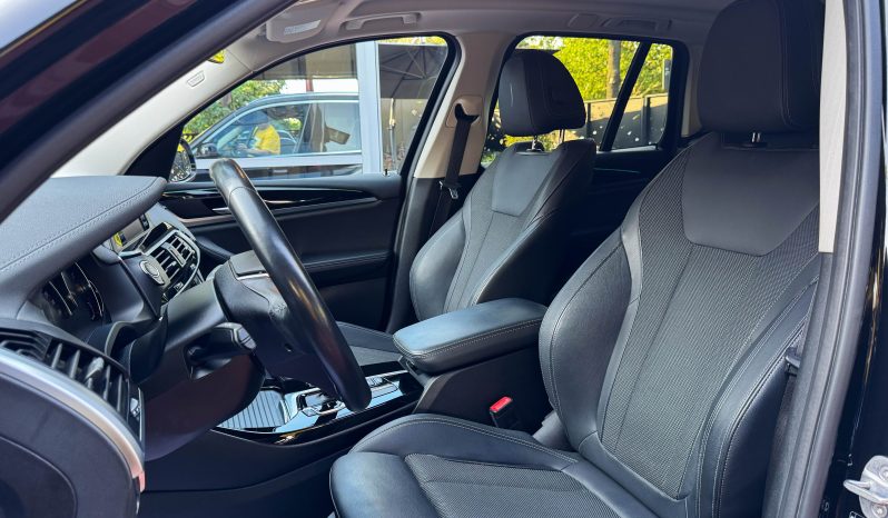 
								BMW X3 xDrive30i full									
