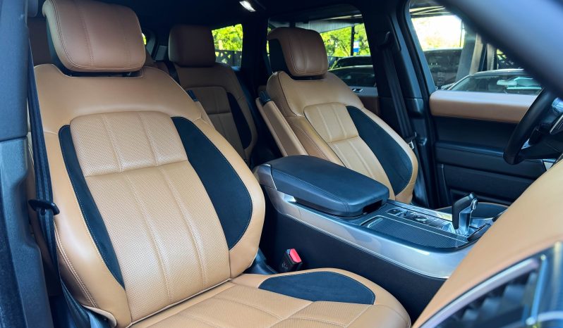 
								Land Rover Range Rover Sport 3.0 full									