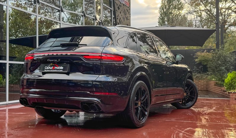 
								Porsche Cayenne S full									